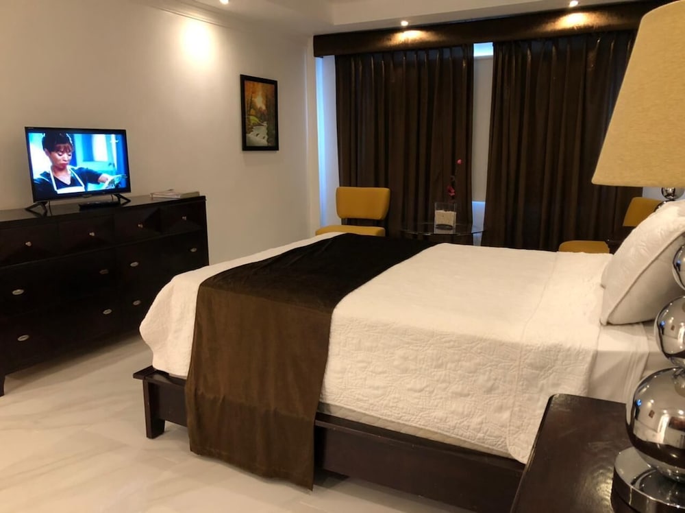 Golden House Hotel & Restaurant 13/38