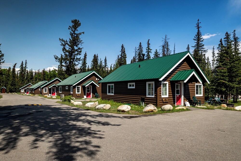 Pine Bungalows 42/50