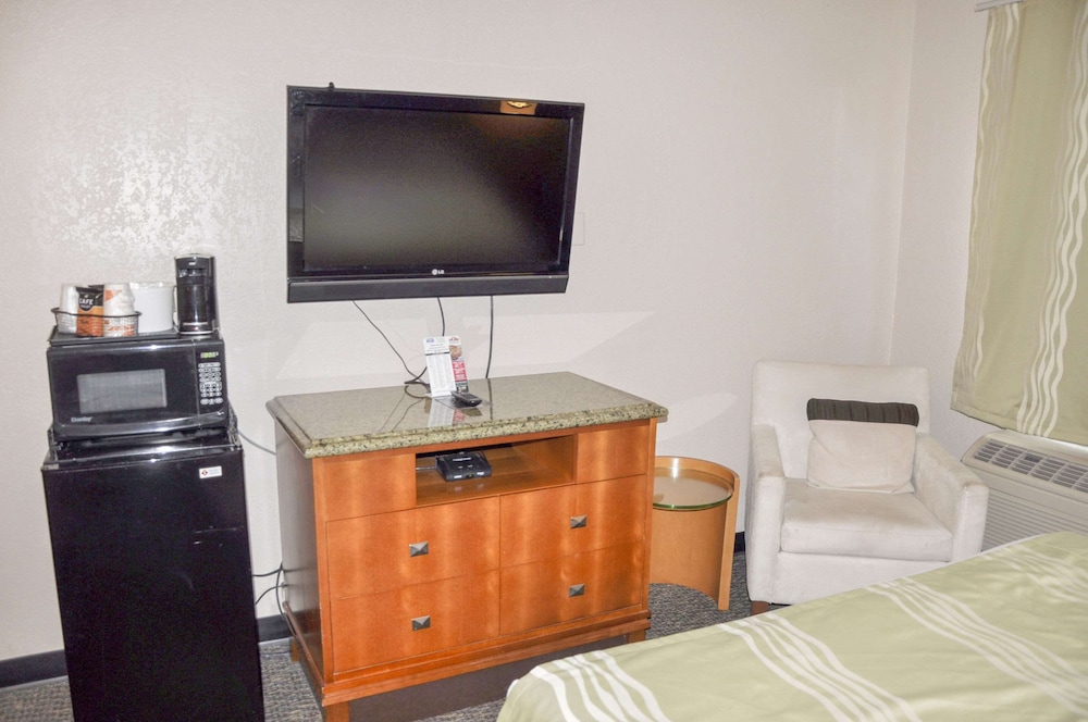 Rodeway Inn Fargo 30/39