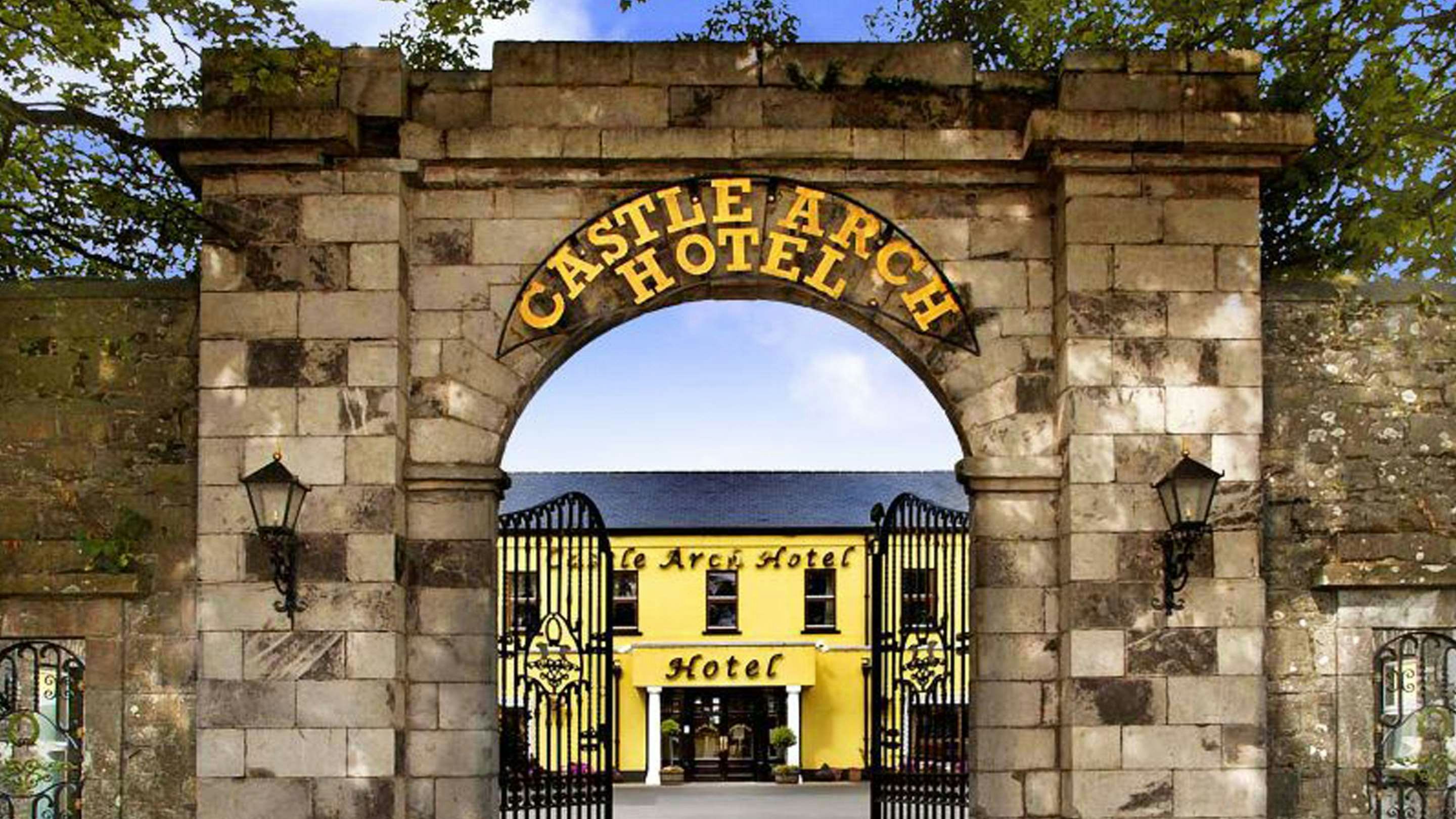 CASTLE ARCH HOTEL 1/47
