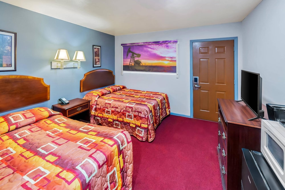 Rodeway Inn Post, TX 33/52