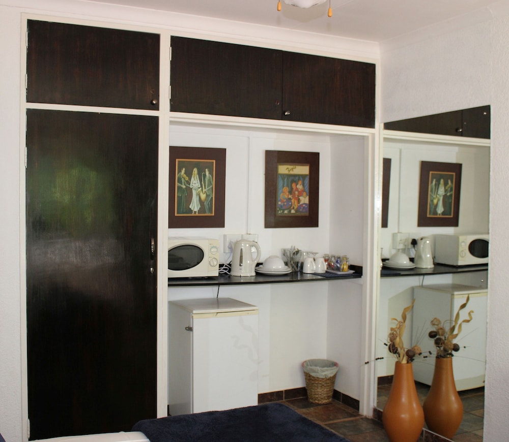 Ukarimu Guest House 23/36
