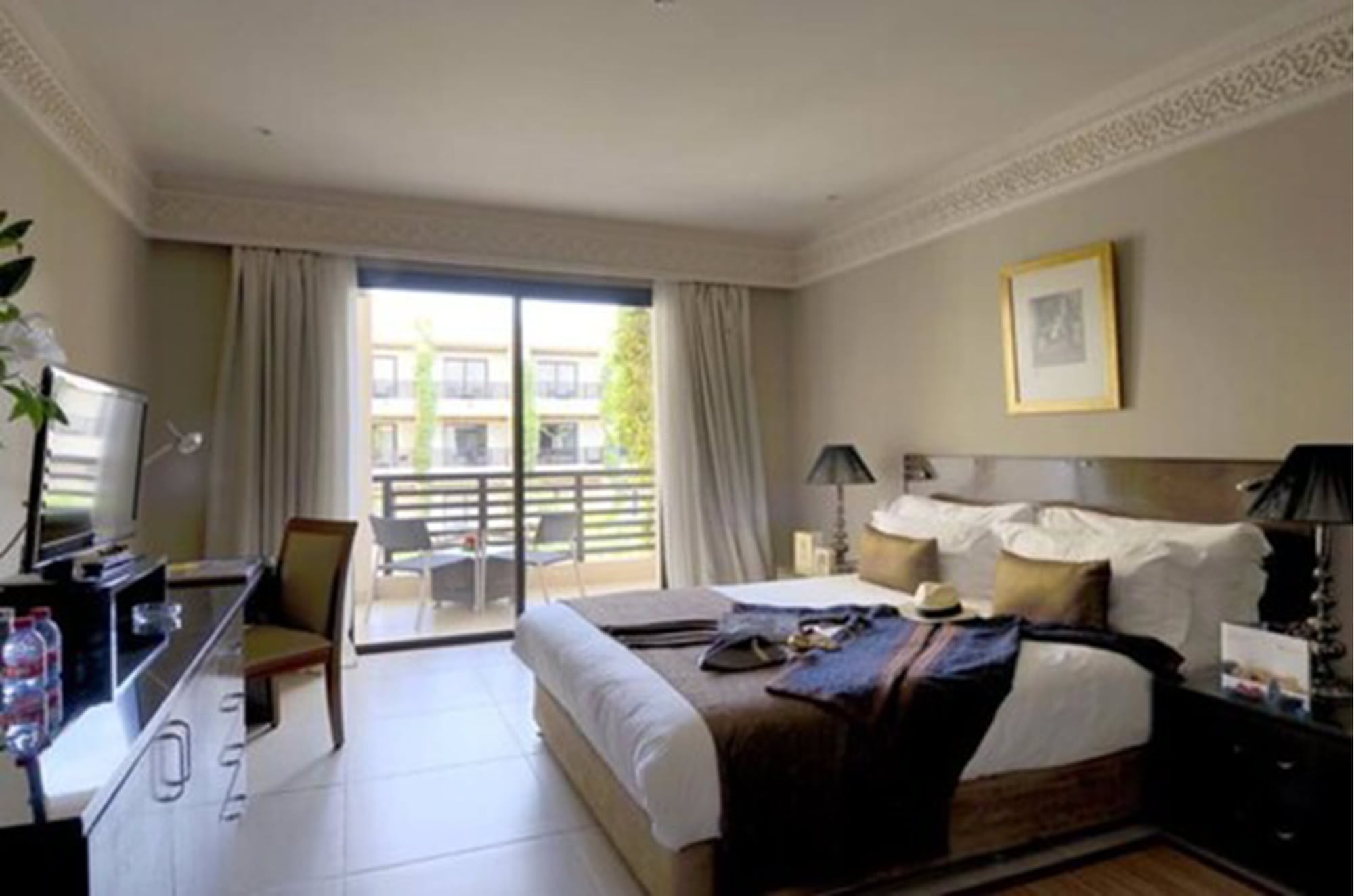 DELUXE, KING BED, SOFA