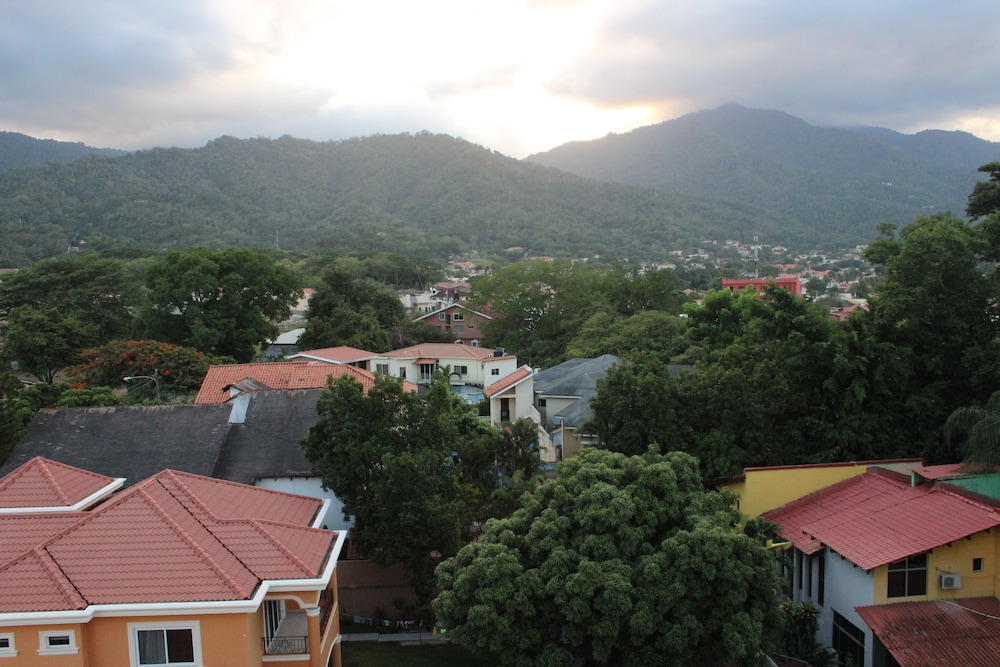 Boutique Hotel La Cordillera 36/37