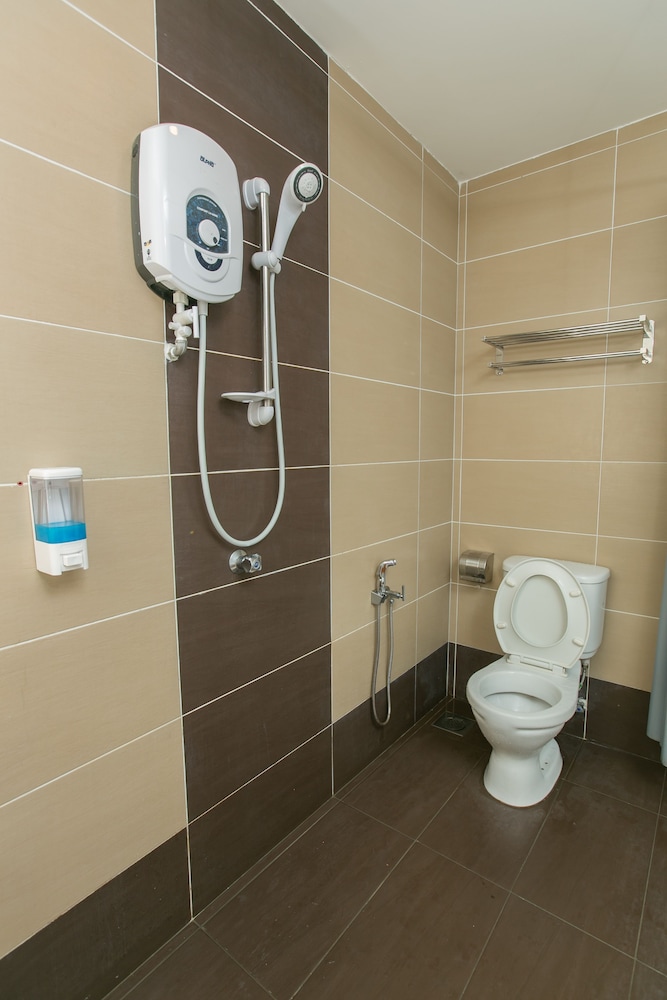 1 Hotel Mahkota Cheras 58/61