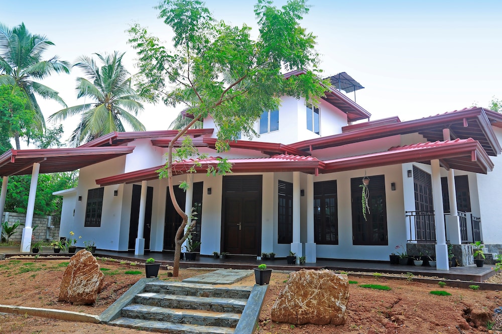 Leisure Villa 5/49