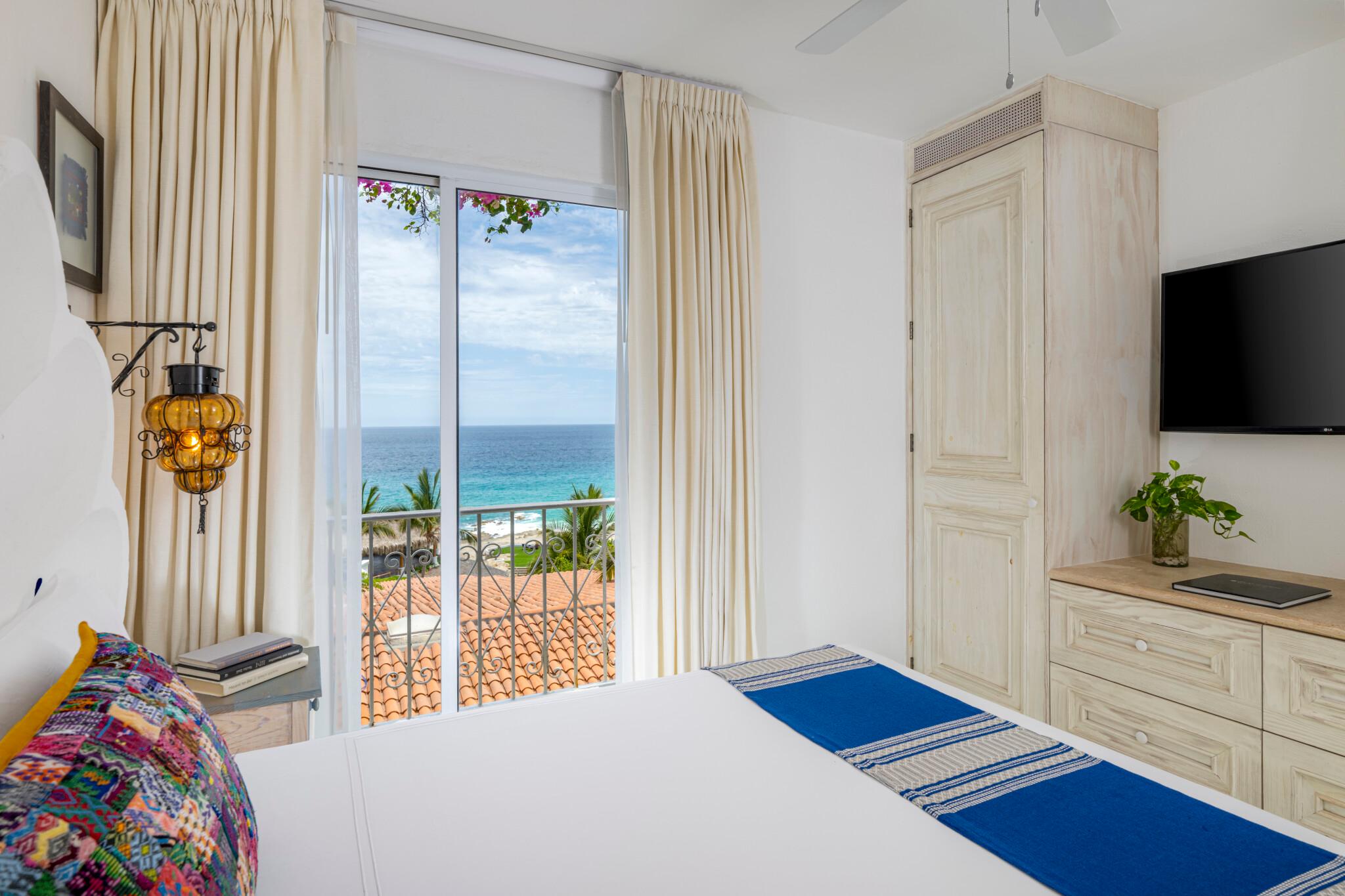 2 Bedrooms, Suite, Ocean Front