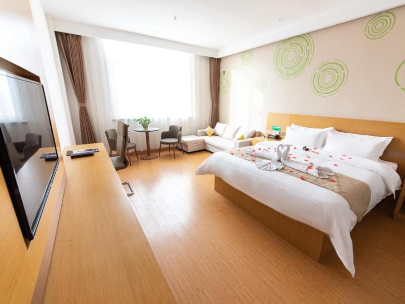 GreenTree Inn Baoding City Zhuozhou Railway Station Store 10/19