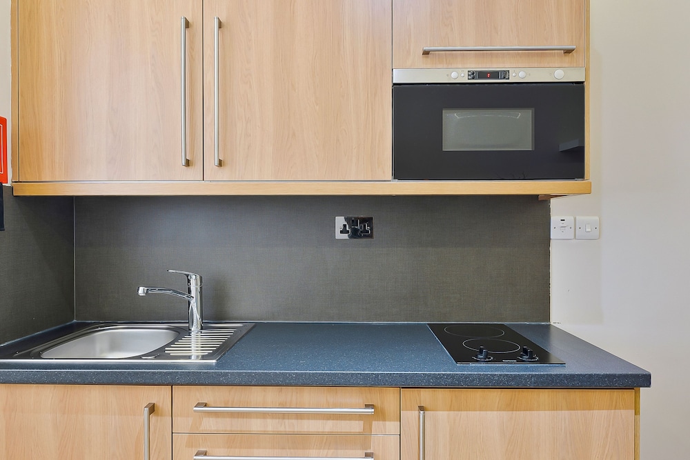 Guilford Street Apartments 40/50