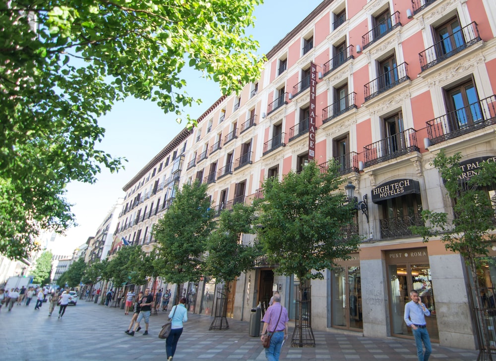Petit Palace Arenal 6/50