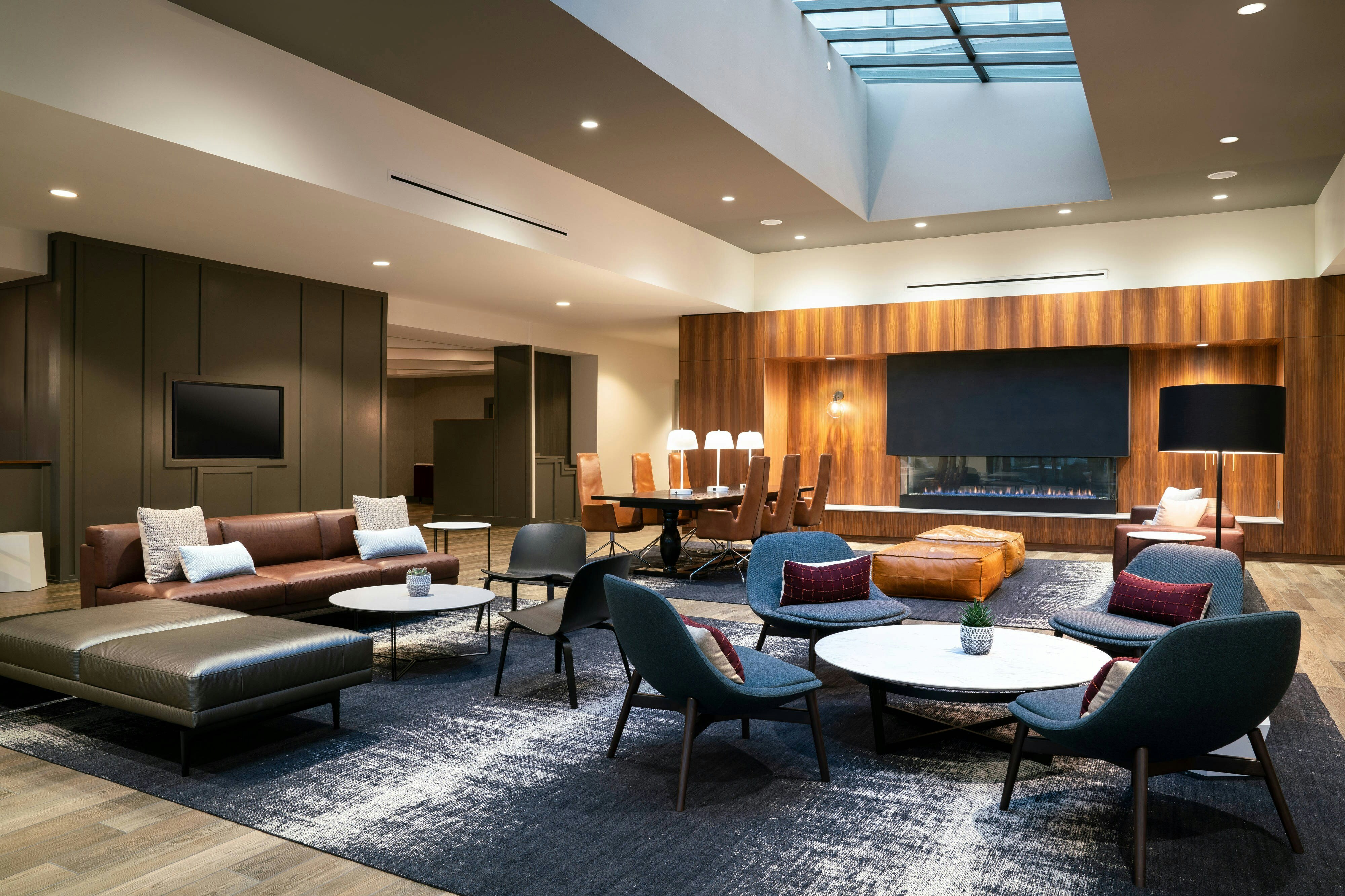 Courtyard By Marriott Seattle Downtown Lake Union 24/30