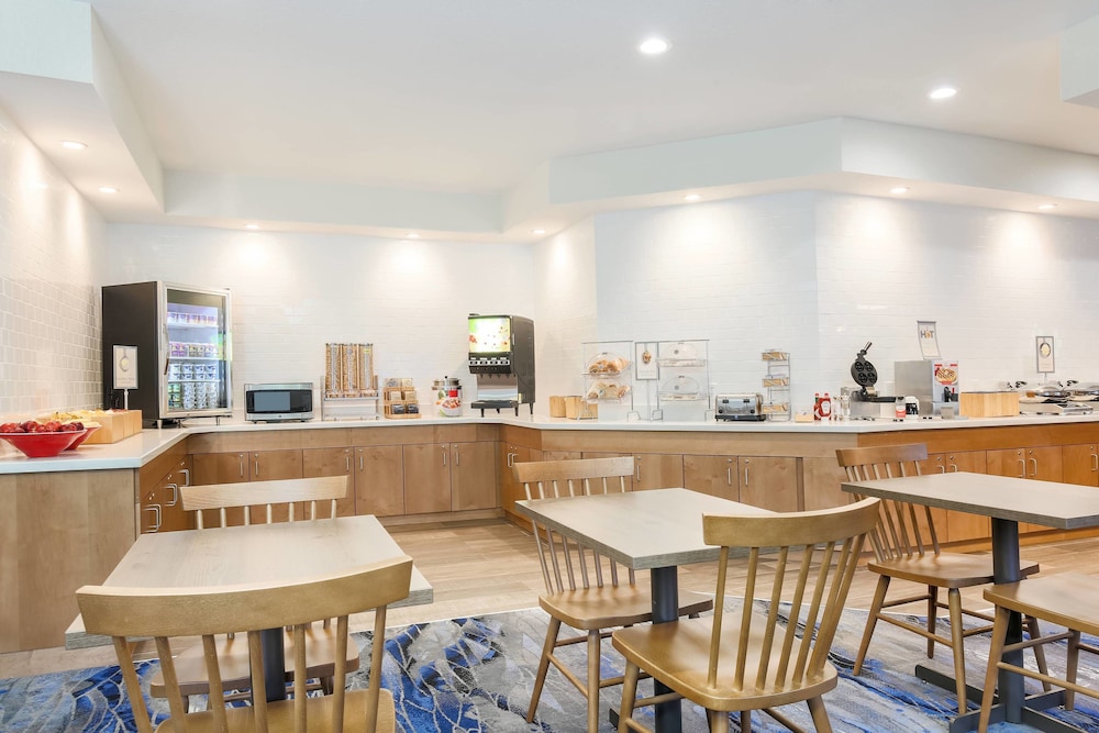 Fairfield Inn & Suites Houston Humble 30/38