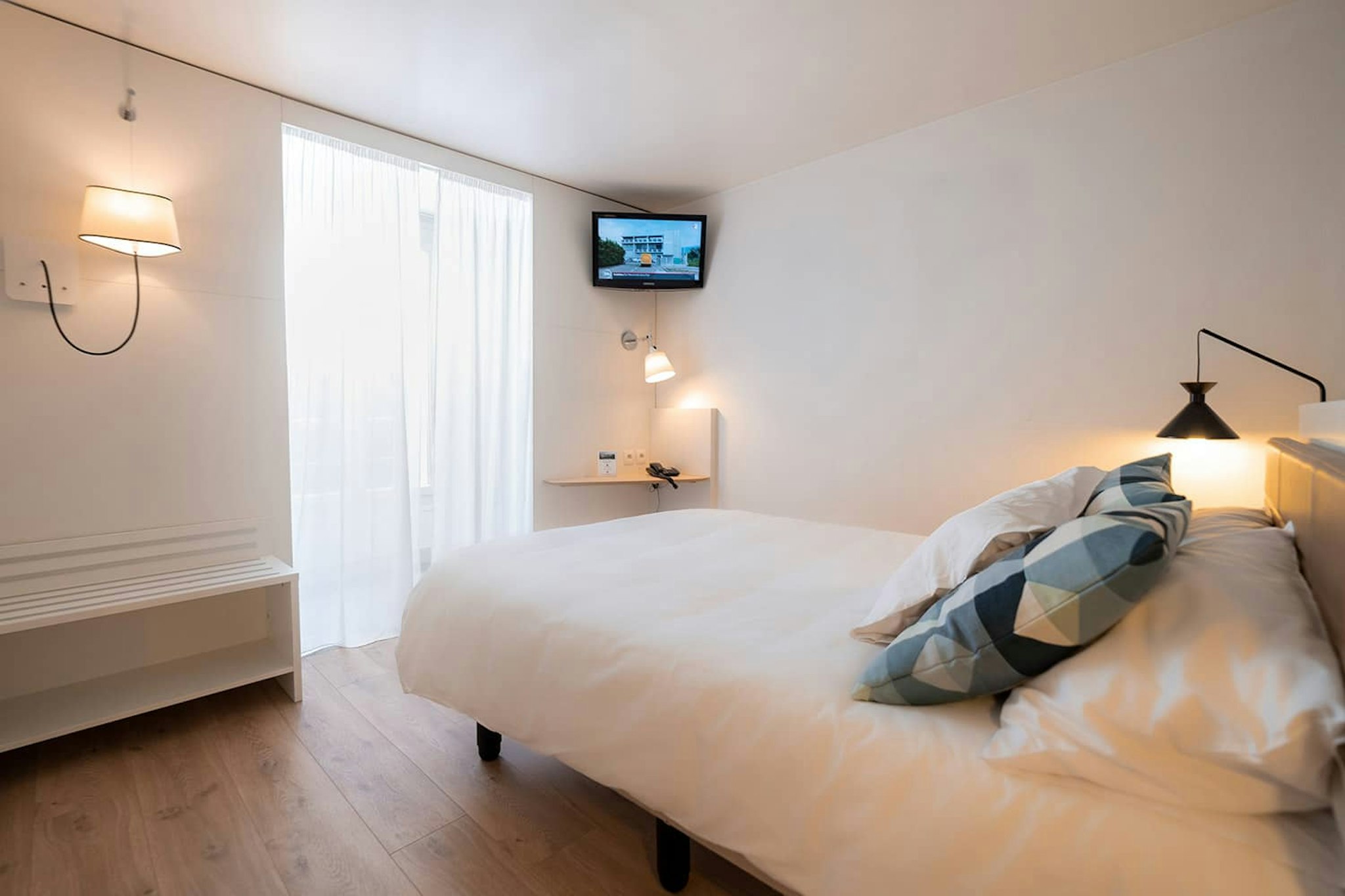 HOTEL LITTLE REGINA 10/54