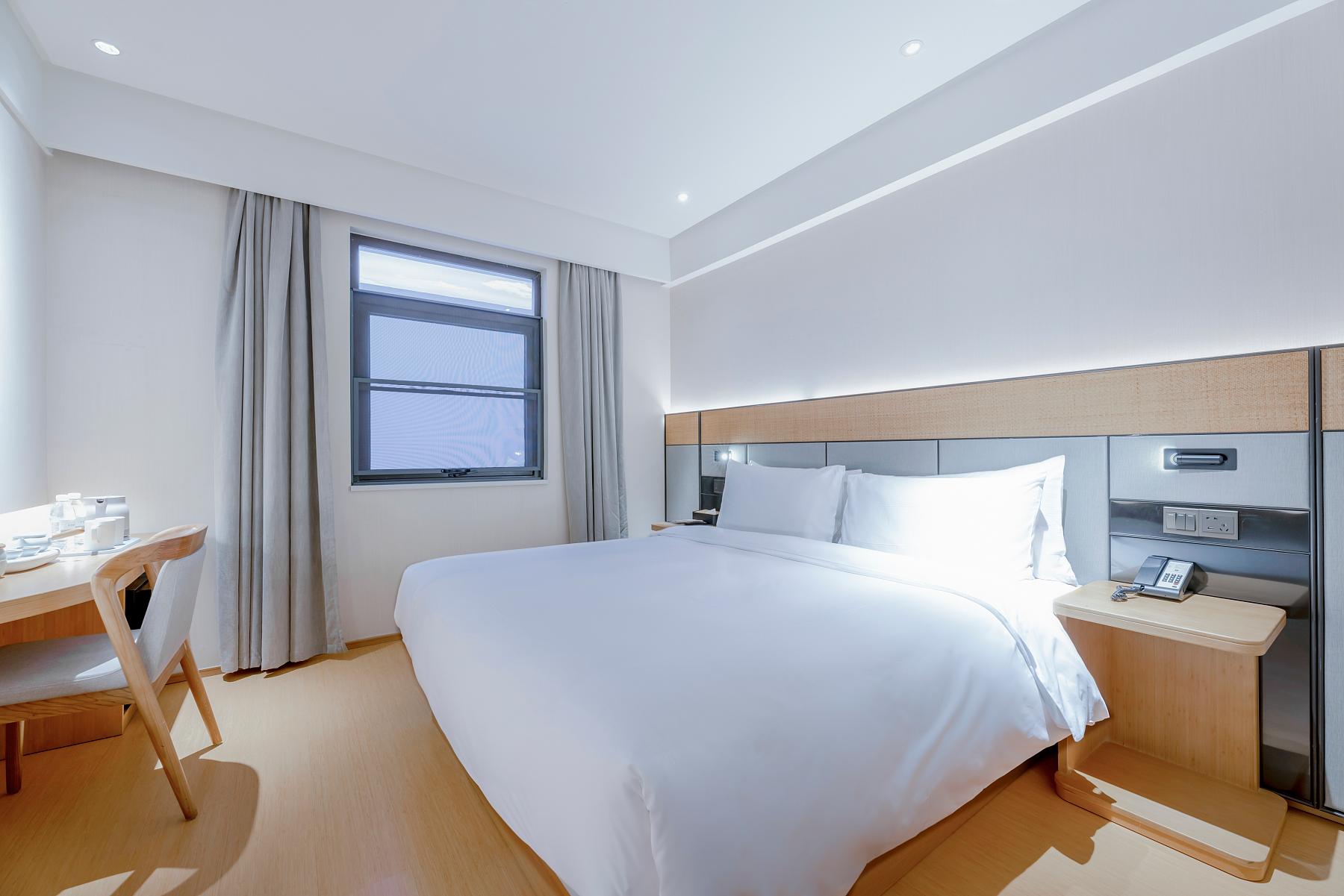 Ji Hotel Xiamen Airport District Government 11/25