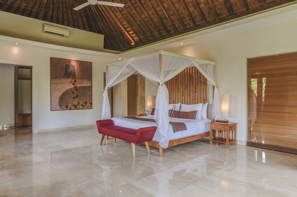 Puri Sebali Resort 60/78