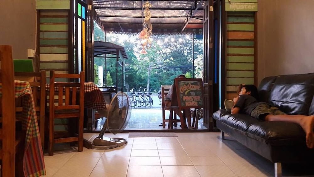 Muster House - Hostel 8/14