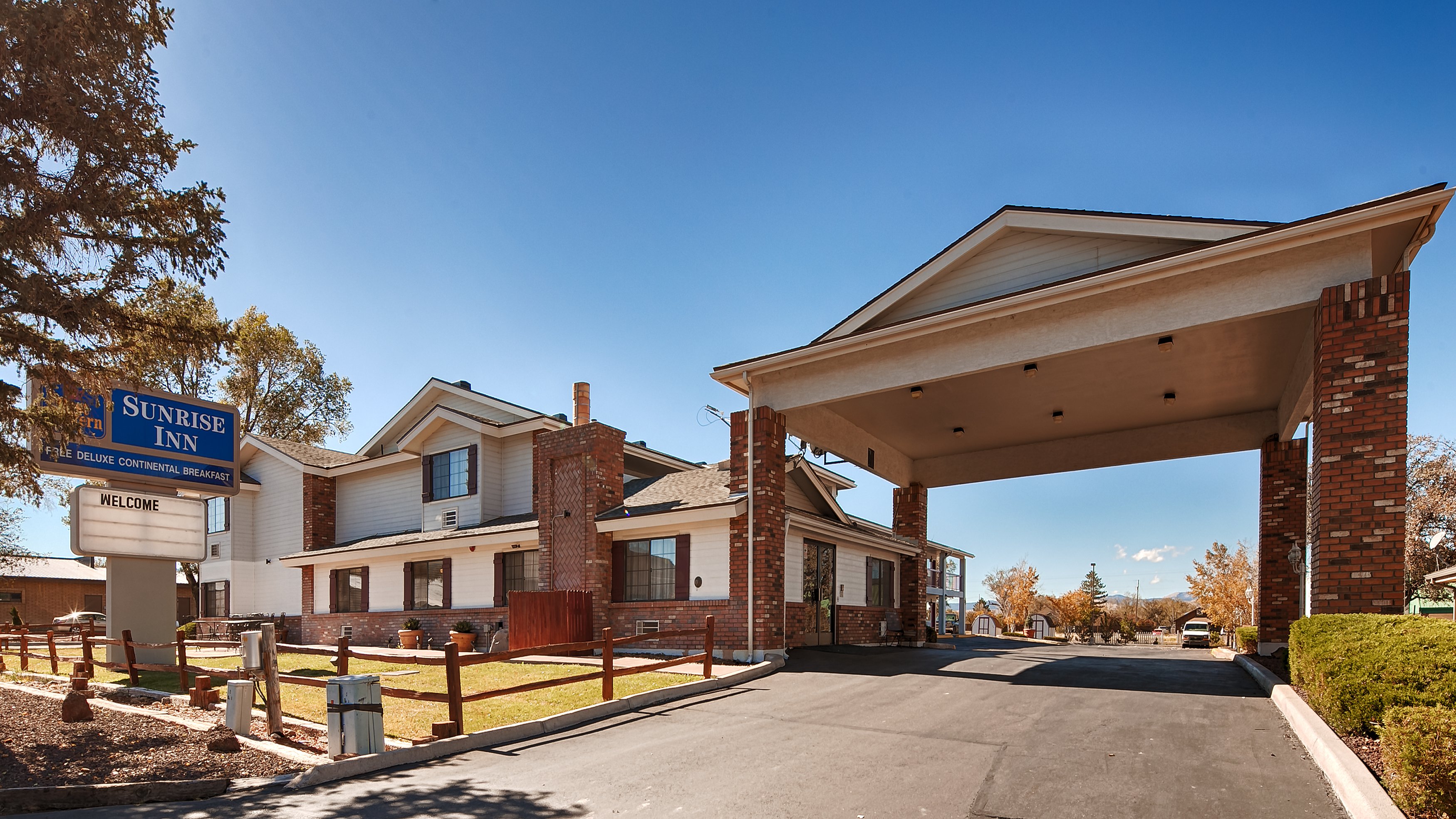 Best Western Sunrise Inn 38/46