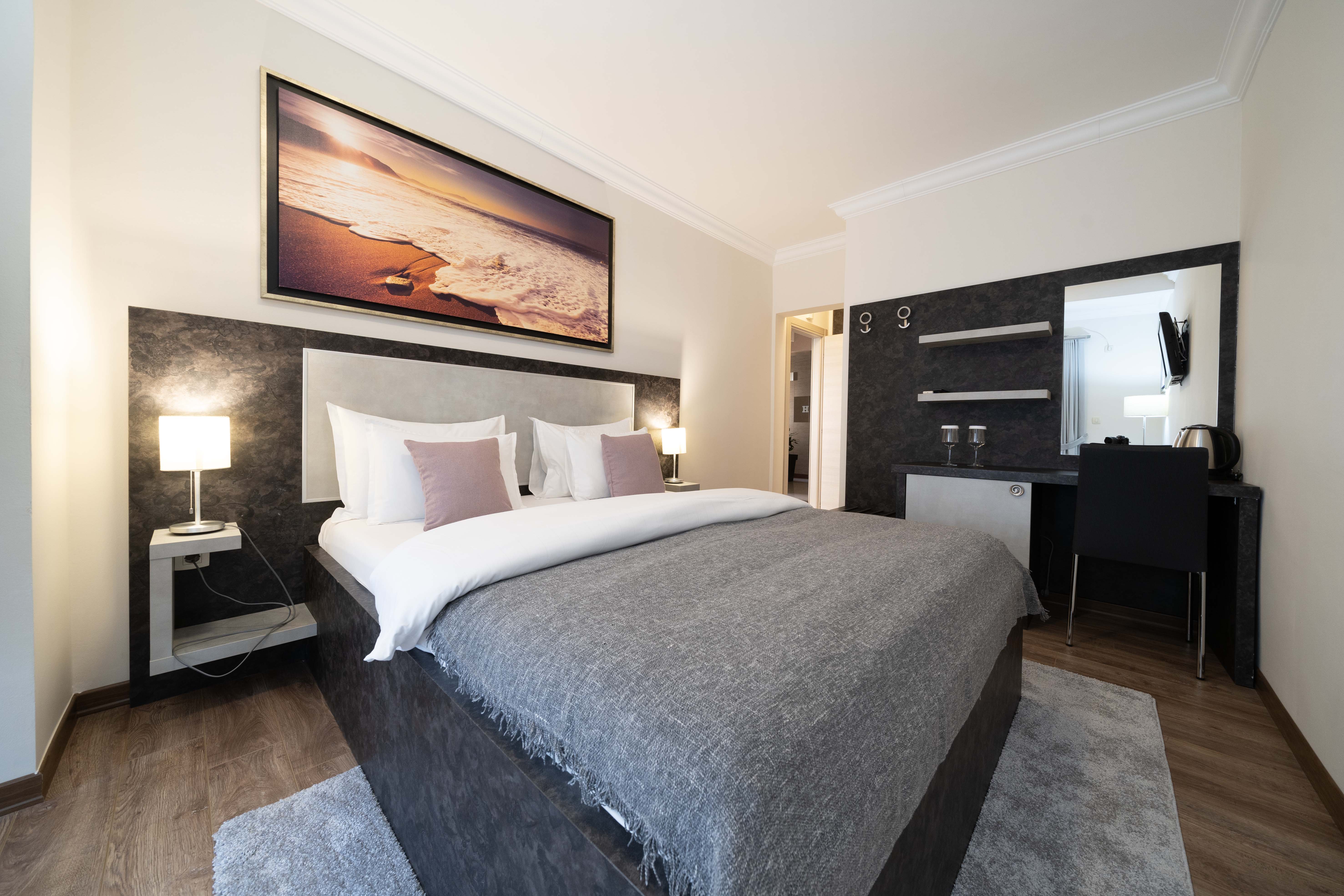 Standard, Single, Double or Twin Bed