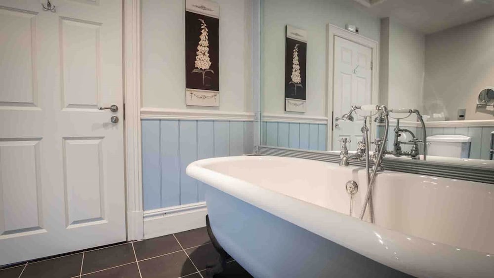The Dower House Hotel 49/50