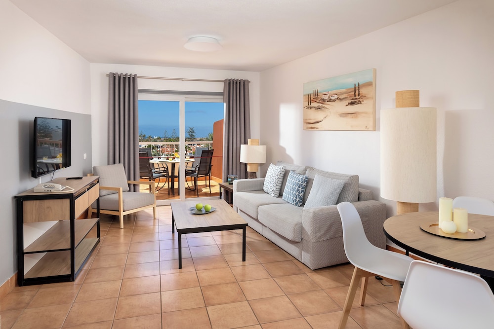 Sol Barbacan Apartments 50/72