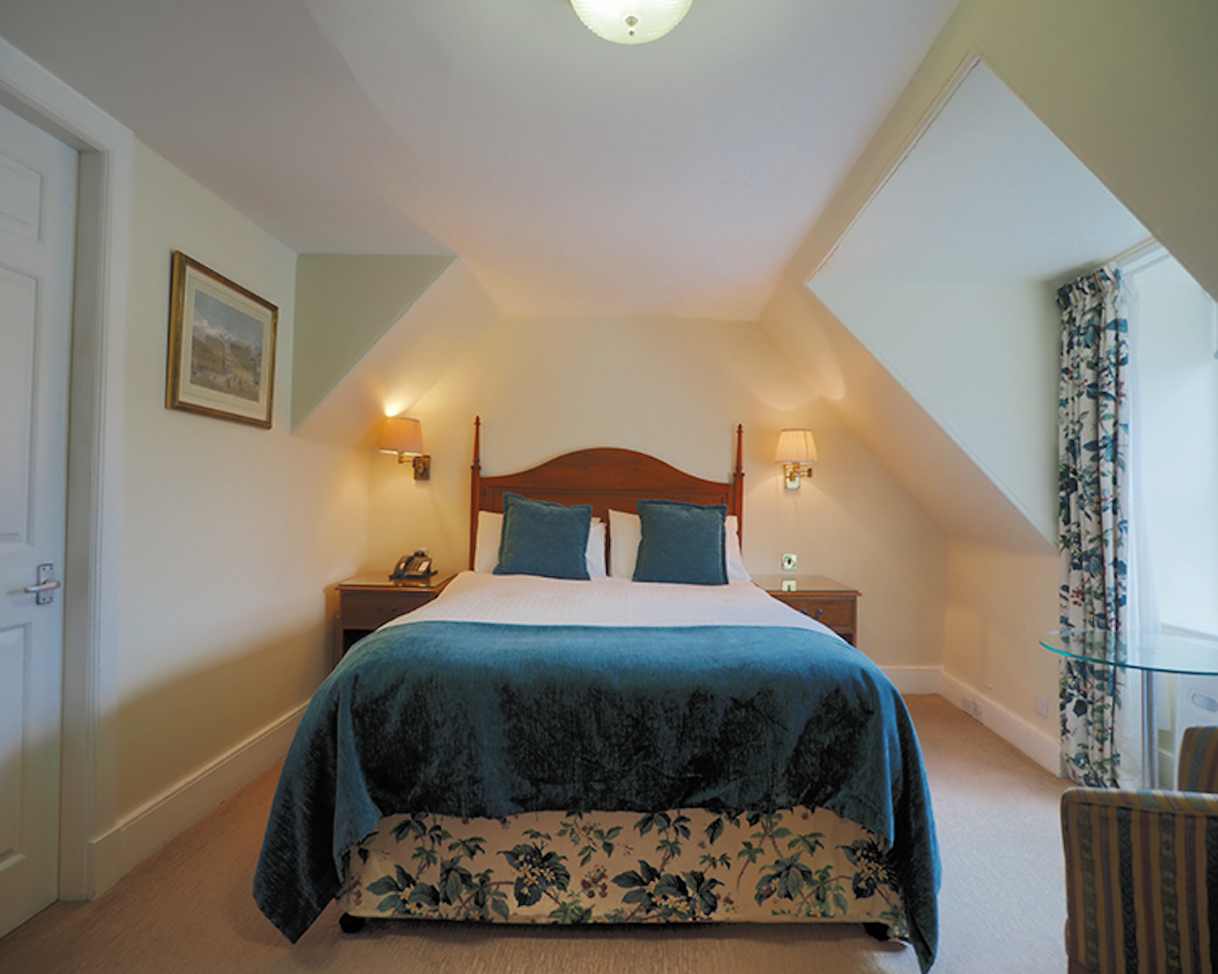Royal Hotel Stornoway 13/64