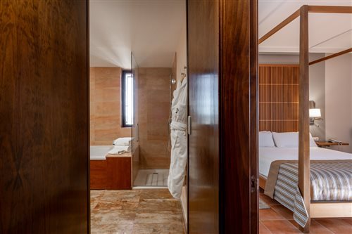 Room, Double Bed