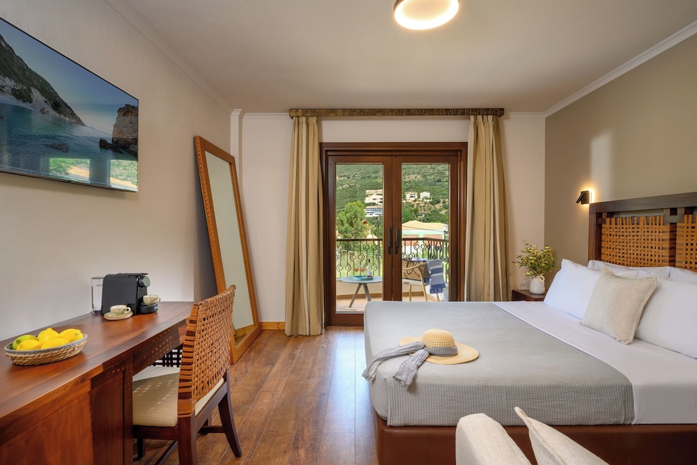 Elisso Hotel 12/50