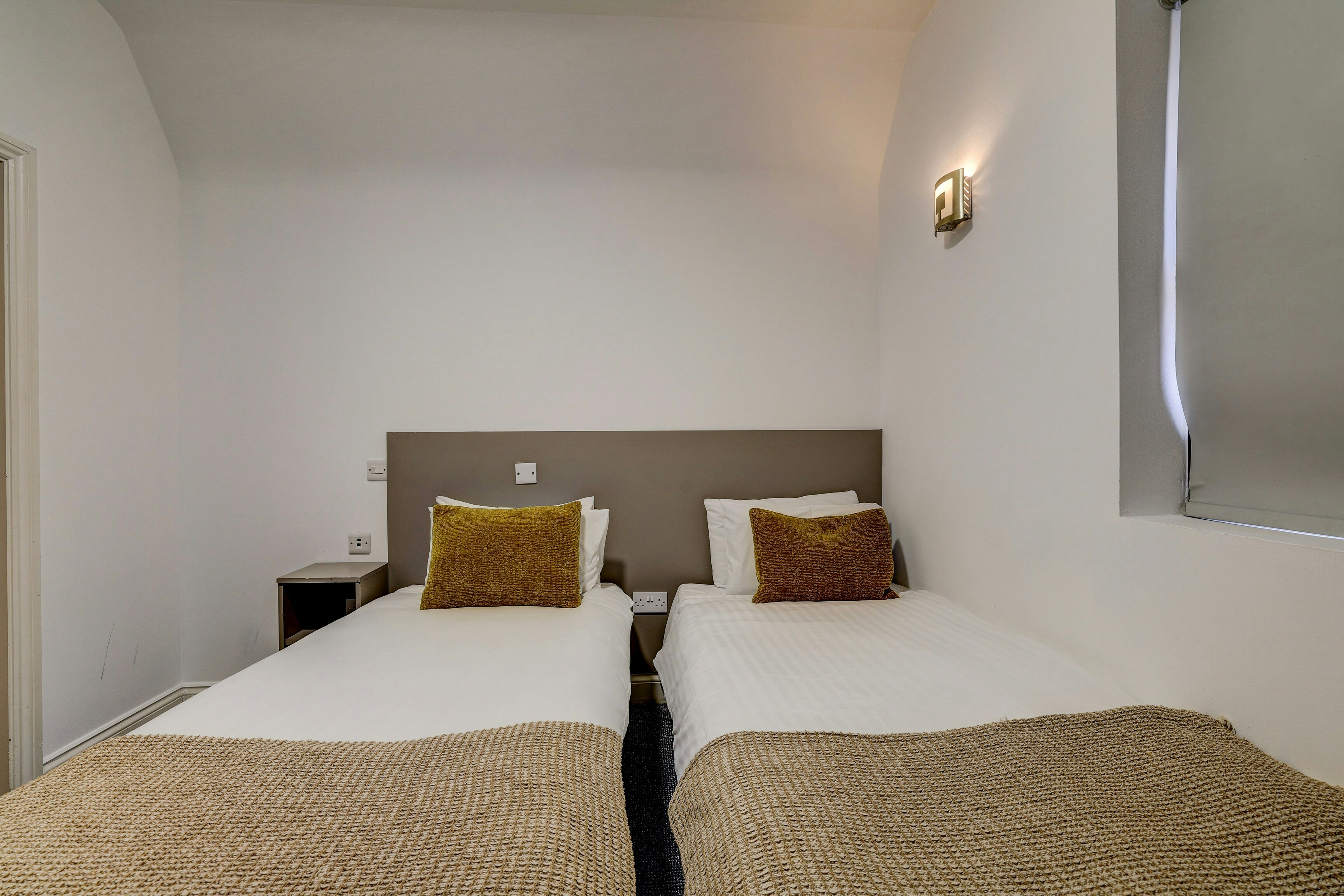 Belvilla Ilford Station Hotel, 4 min from Elizabeth line 11/46