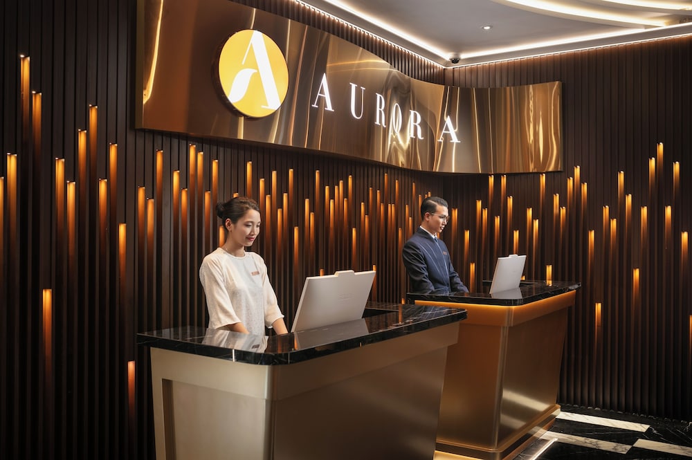Aurora Central Hotel 1/77