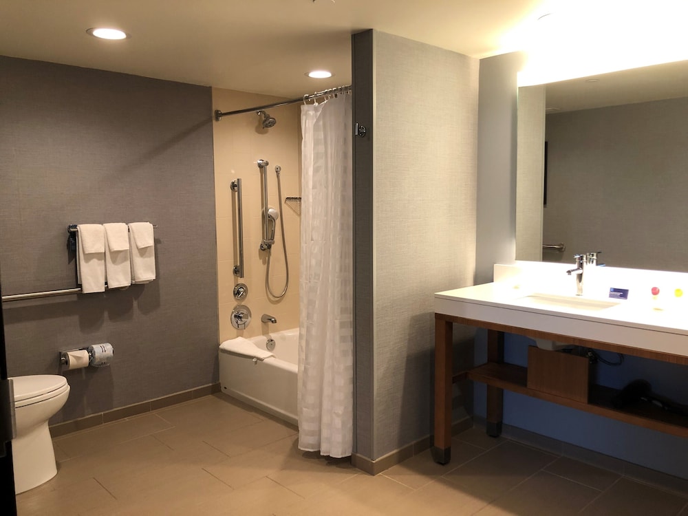 Hyatt Place Chicago O'Hare Airport 49/50