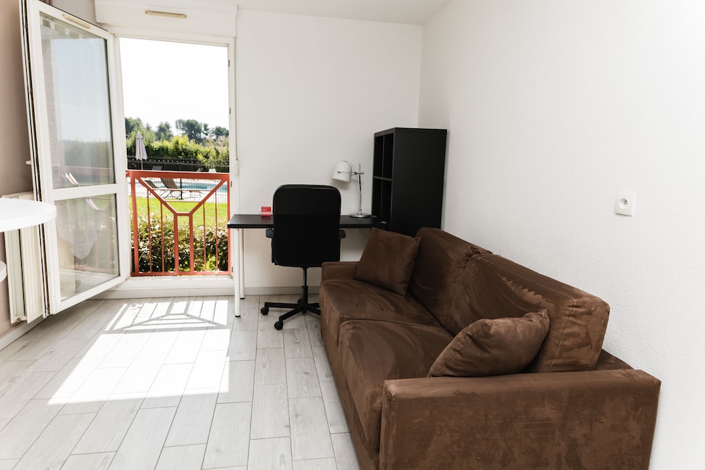 Garden City Aix En Provence Puyricard 38/61