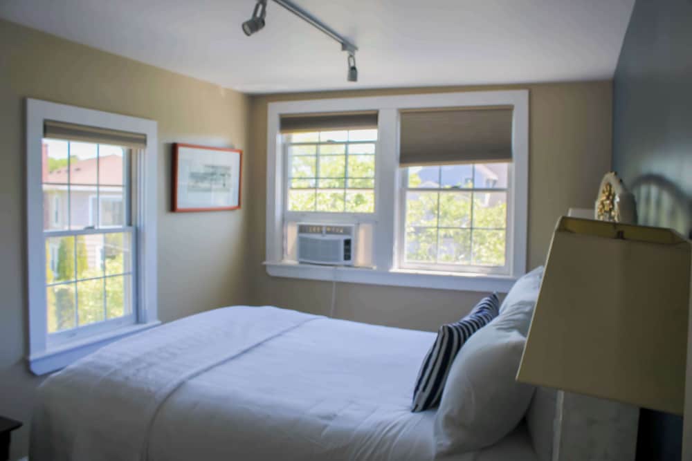Beach House Inn 10/49