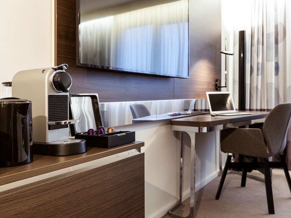 NOVOTEL LIMOGES LE LAC 57/72