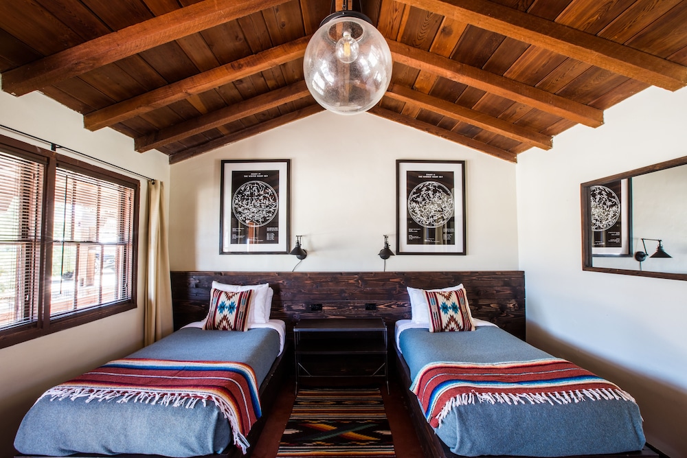 Pioneertown Motel 27/53