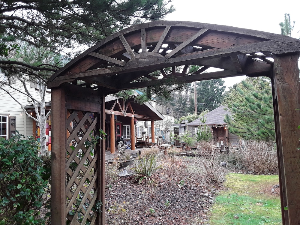 Anchor Inn Resort 3/50