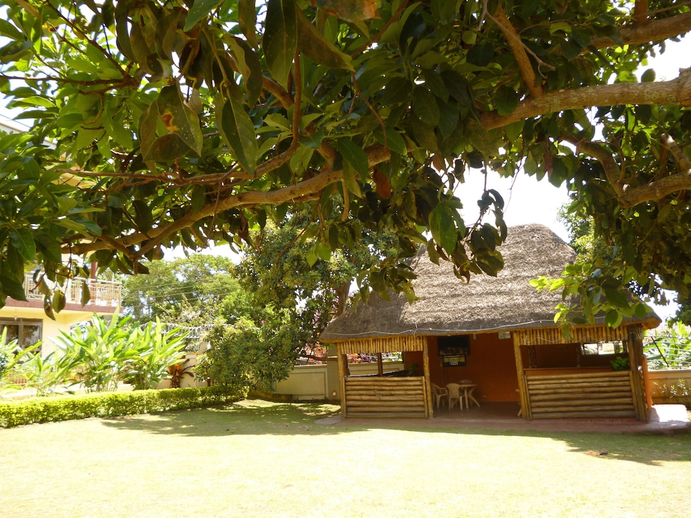 Askay Hotel Suites Entebbe 35/43