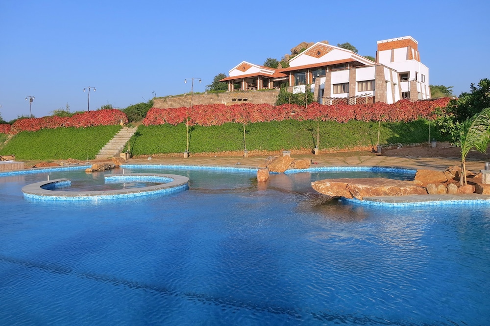 KADAMBAVANAM ETHNIC RESORT 33/42