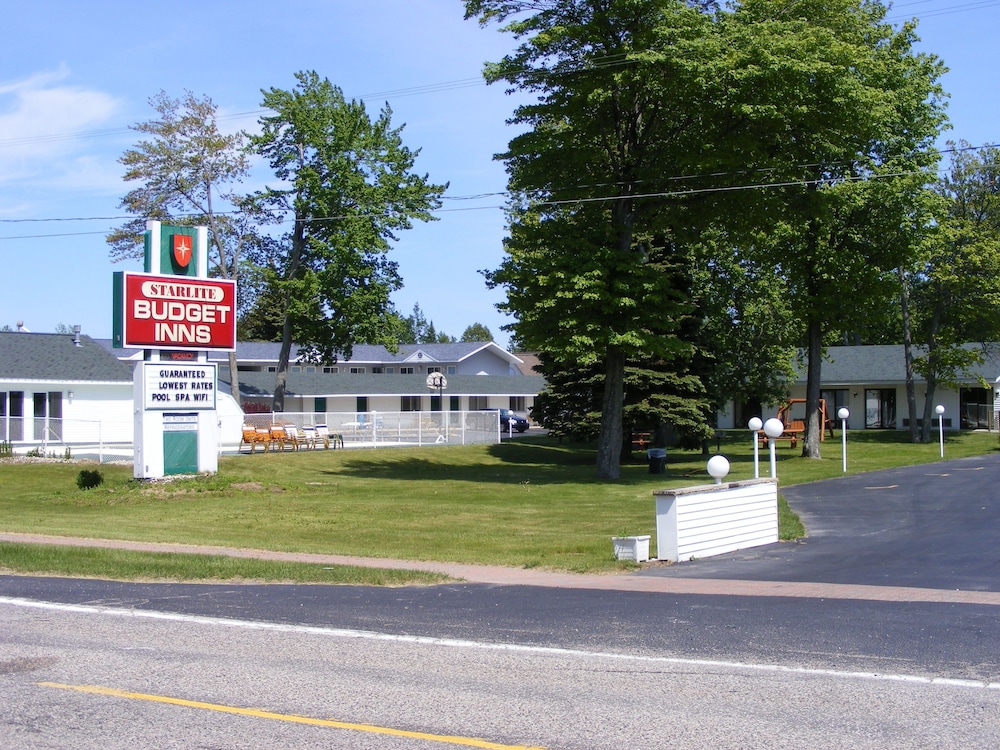 Starlite Budget Inn 41/46