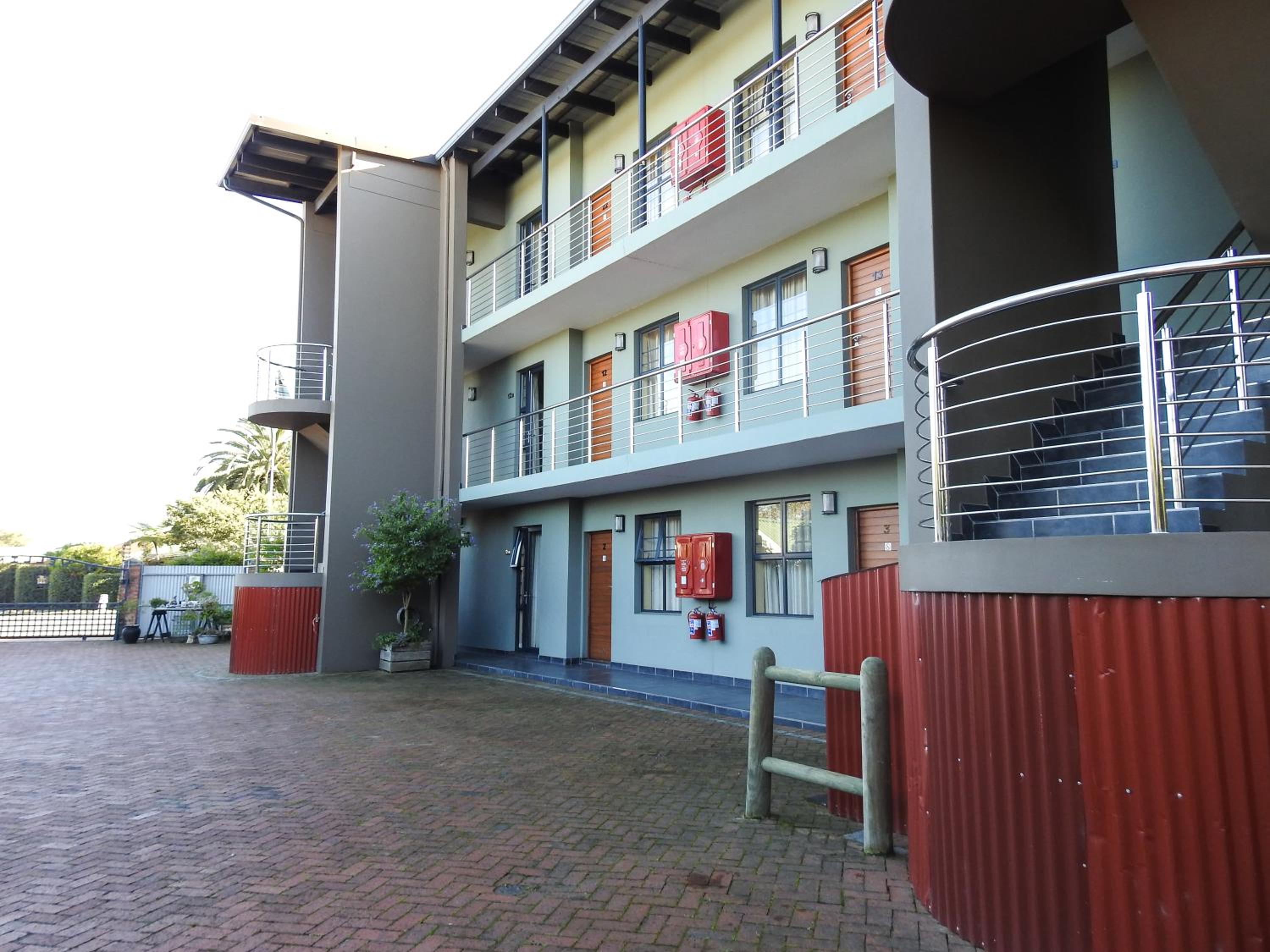 17onWellington Suites 41/51
