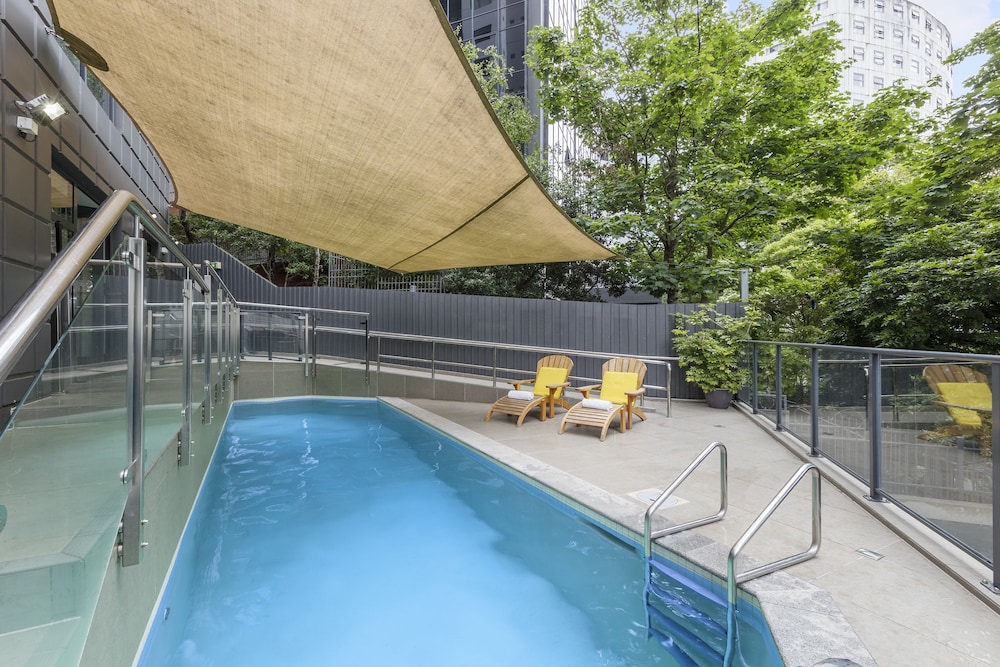Nesuto St Martins Apartment Hotel 1/41