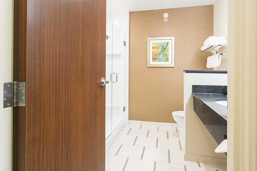 Fairfield Inn And Suites Jamestown 16/60