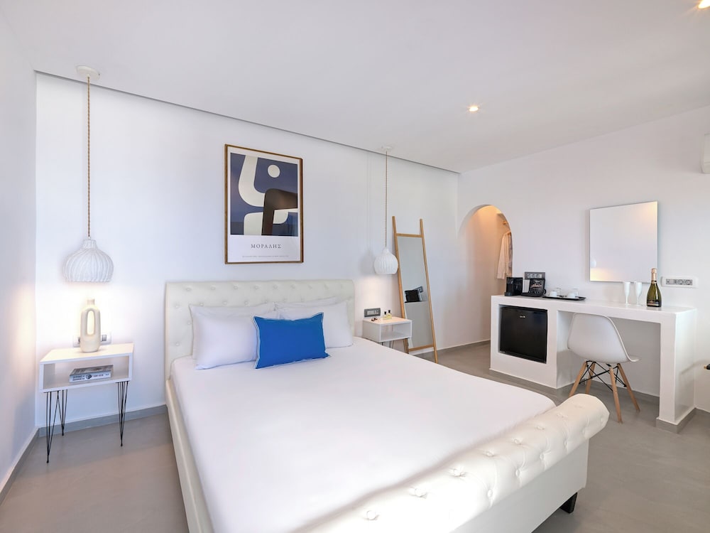 Superior, Queen Bed, Sea View, Shared Balcony، Tataki Hotel 3/10