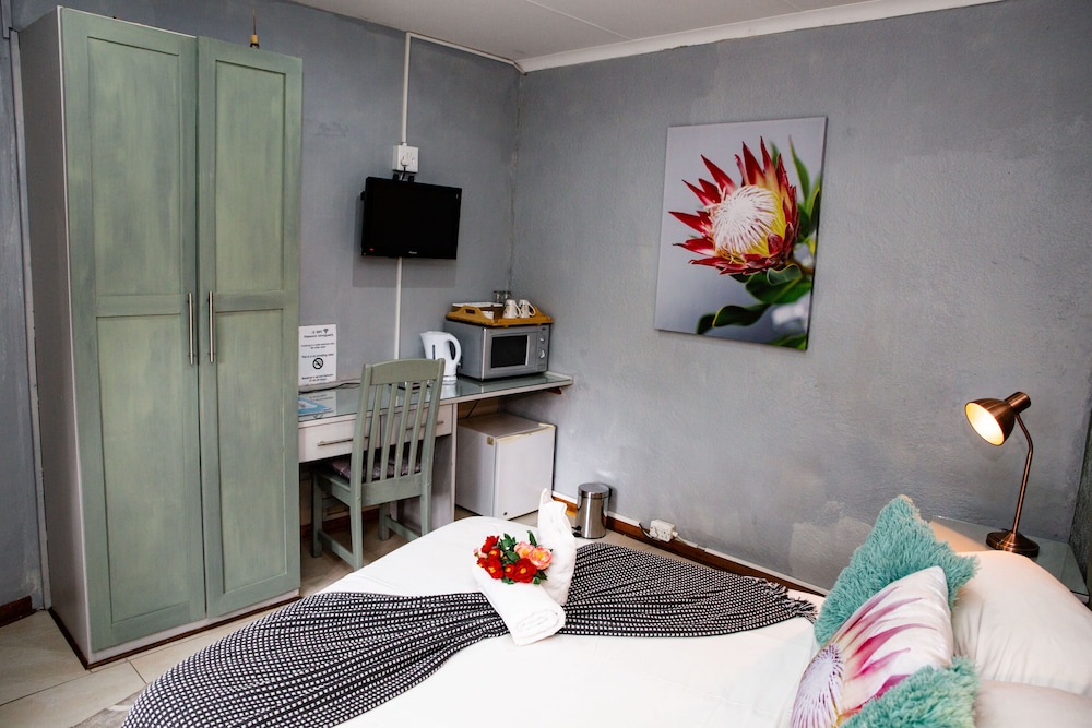 Woodpecker Guesthouse 23/42