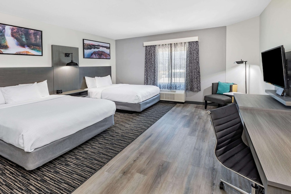 La Quinta Inn & Suites by Wyndham Ardmore 5/23