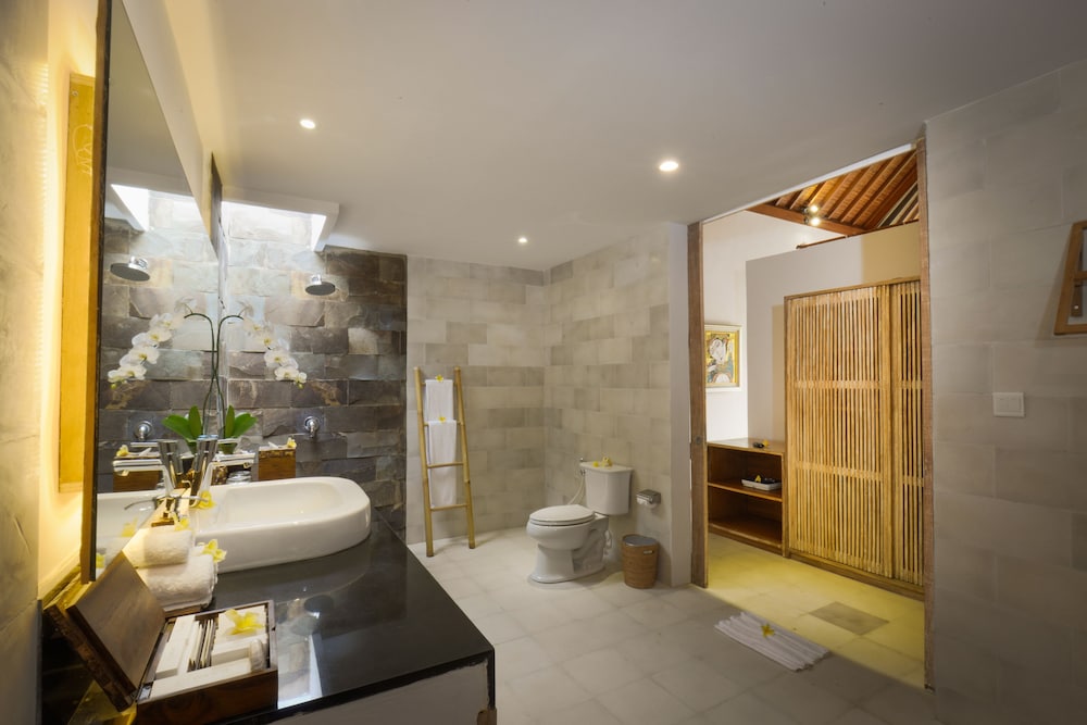 Purana Boutique Resort 73/76