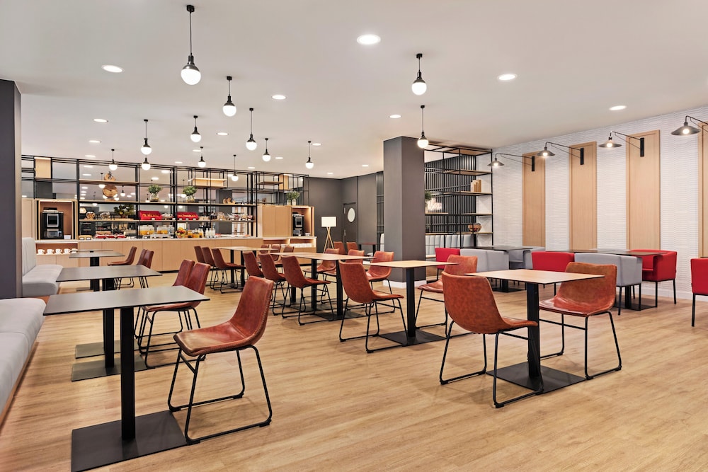 Ramada by Wyndham Valencia Almussafes 37/56