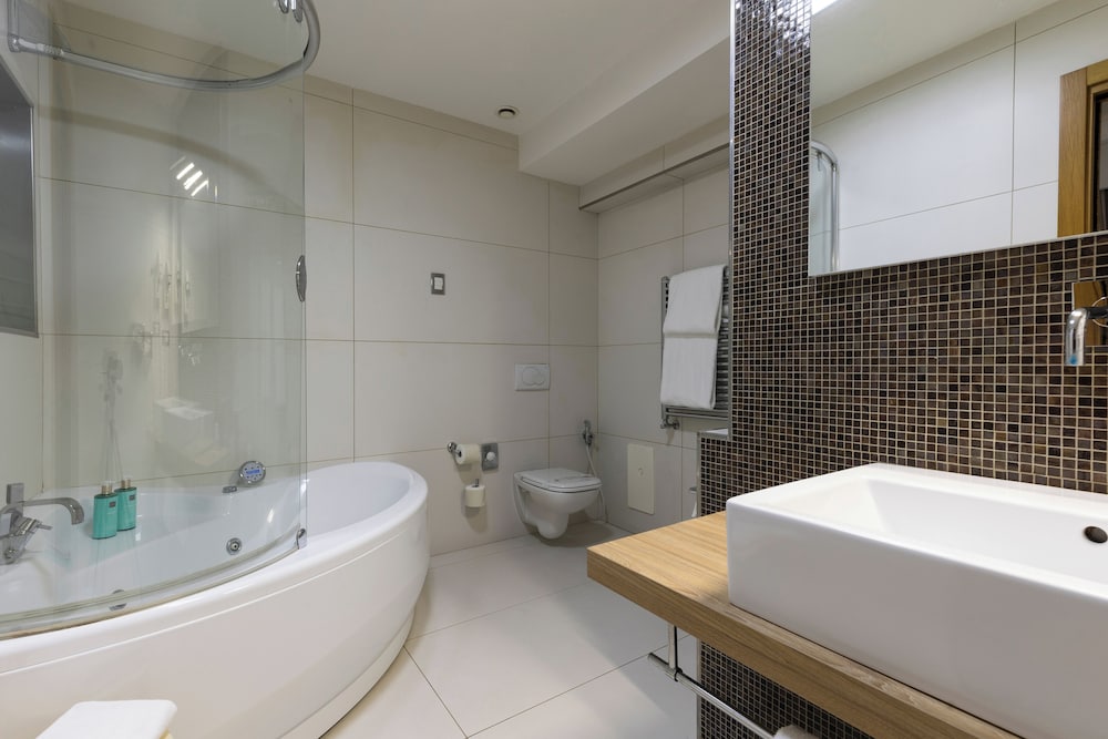 Hotel Royal Caserta 47/50