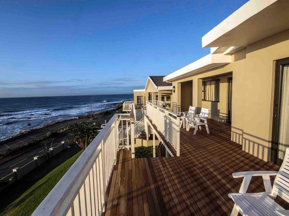 Fairlight Beach House 40/50