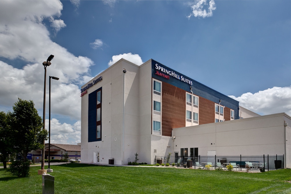 Springhill Suites Wichita Airport 4/69