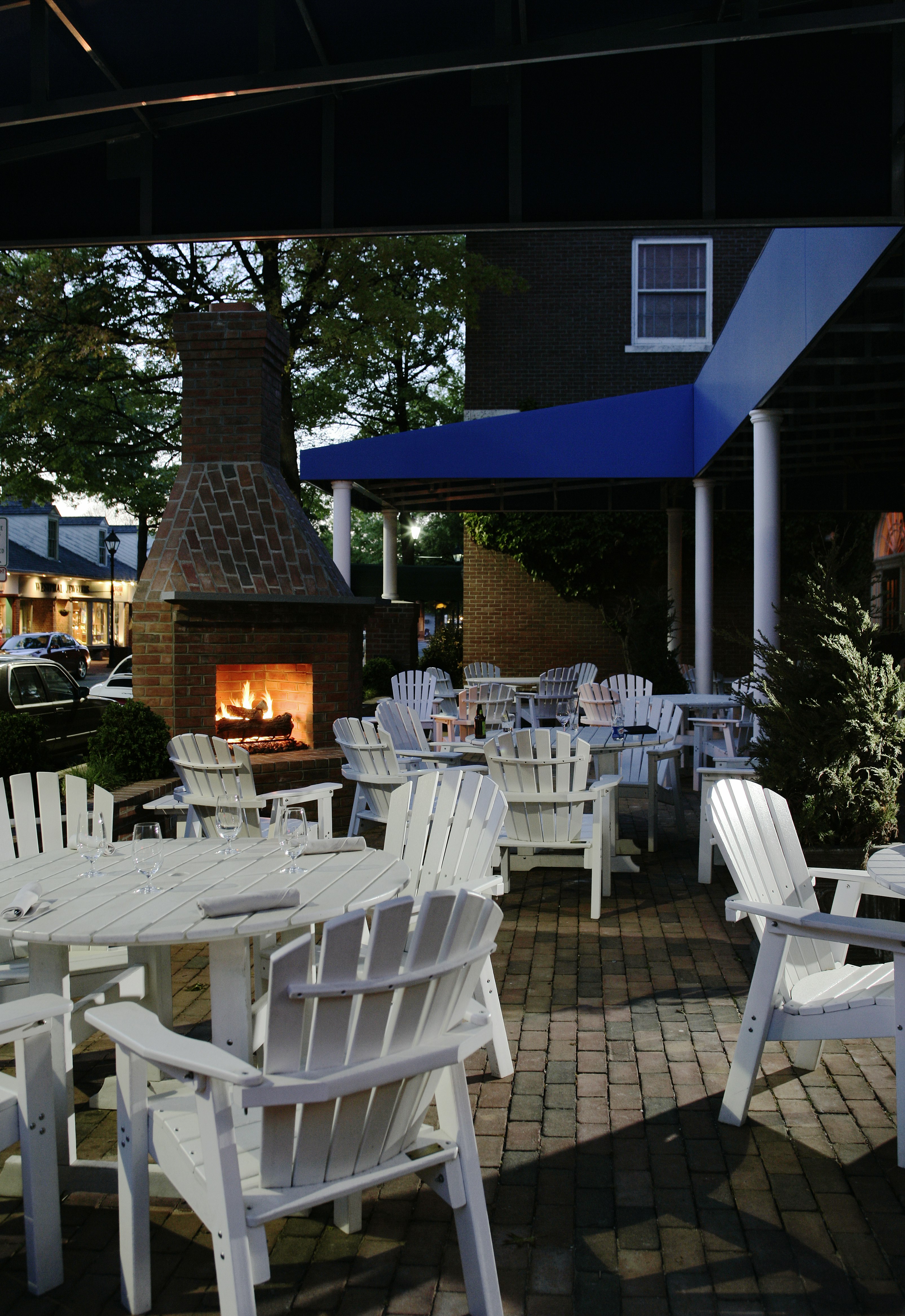 The Tidewater Inn 8/10